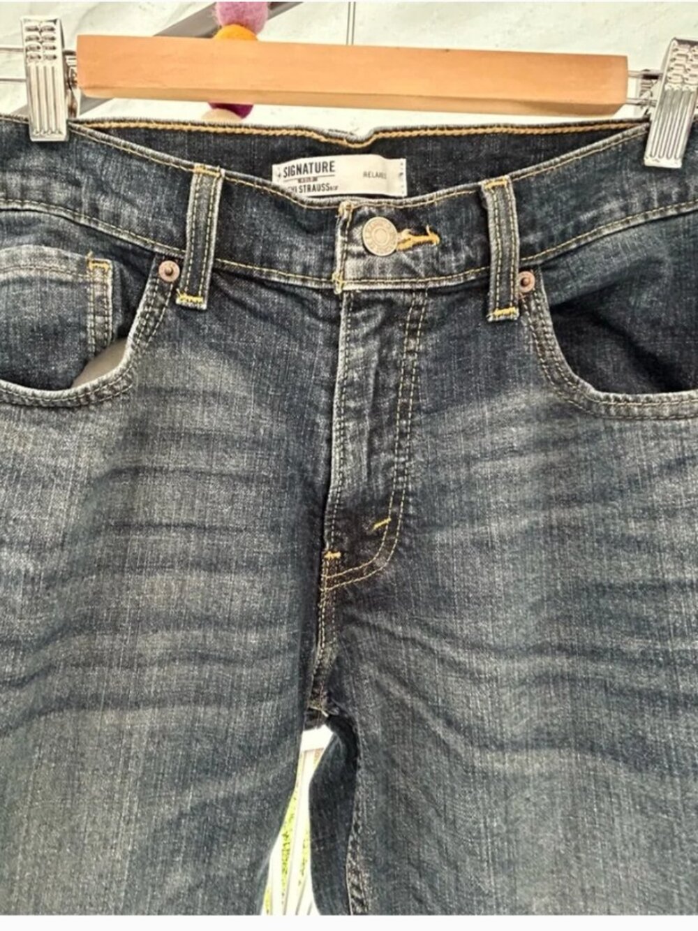 Signature by Levi Strauss Men's Relaxed Fit Straight Leg Jeans W30 x L32